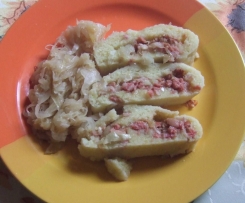 Bramborová roláda se zelím