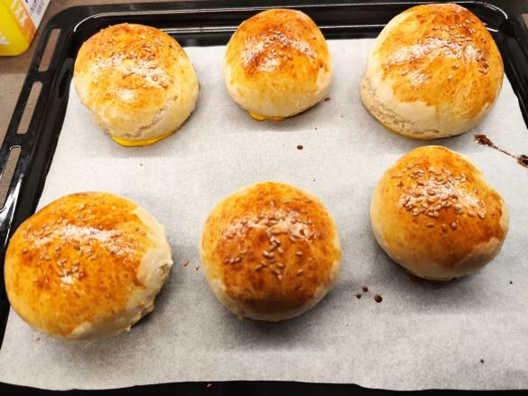 Brioška na hamburger