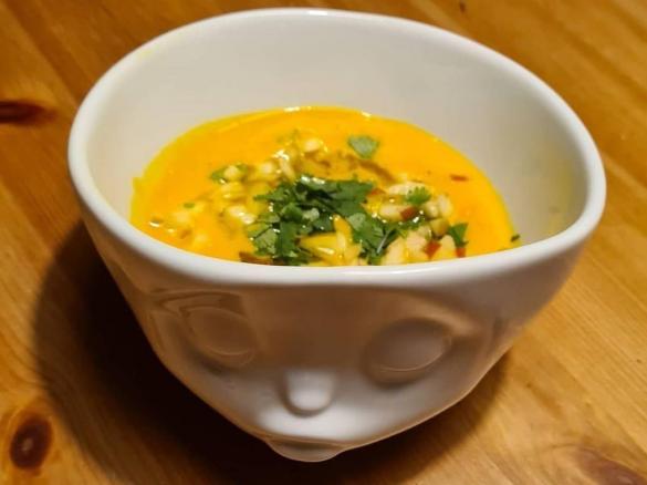 Dýňová polévka s kokosovým mlékem