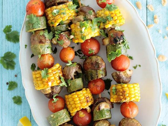 Játrový špíz s rýží a paprikou