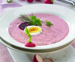 Studená polévka z červené řepy