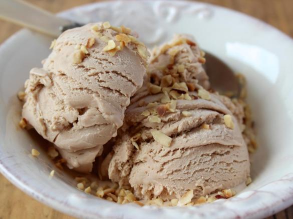 Ořechová zmrzlina 2 v 1