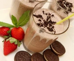 Oreo jahodový-cheesecake koktejl