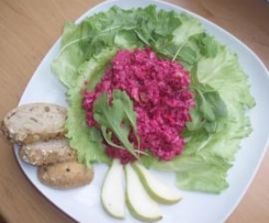 Letní salátek z červené řepy