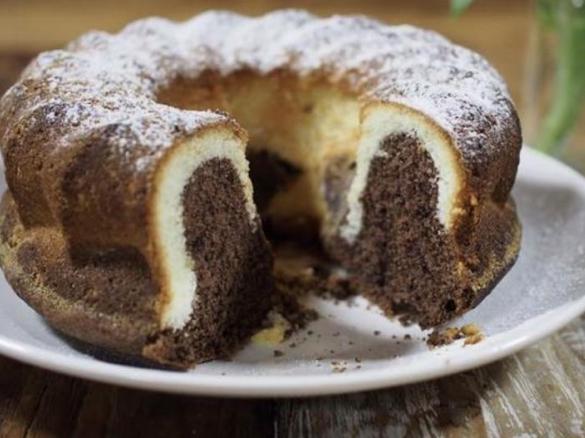 Šlehačková bábovka