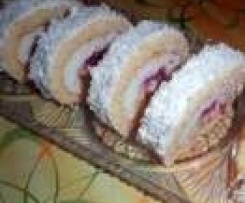 Kokosová roláda s jahodama