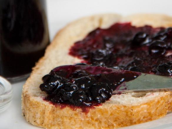 Marmeláda z černého rybízu