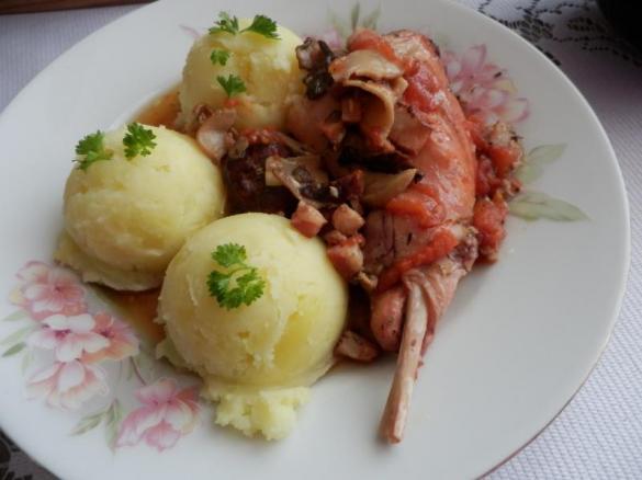 Králík ve středomořském stylu