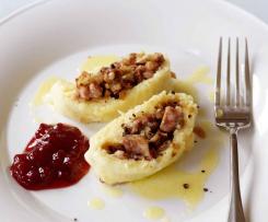 Bramborové knedlíčky plněné masem