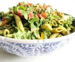 Těstoviny s avokádem a bazalkou