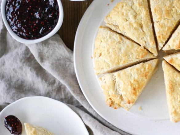 Tvarohová buchta s povidly