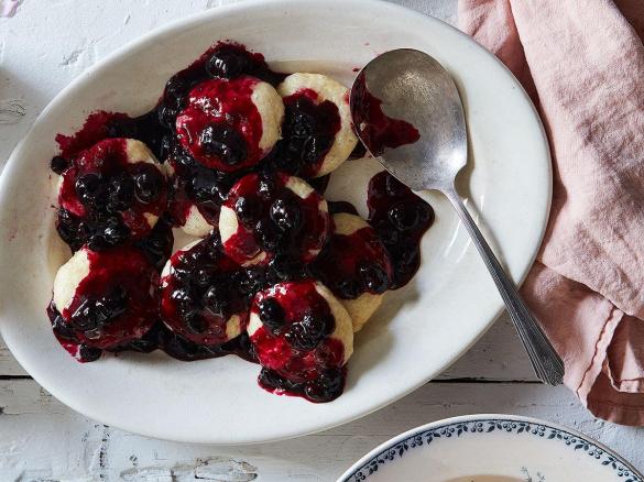 Ovocné kynuté knedlíky