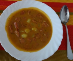 Vuřtovo bramborový guláš