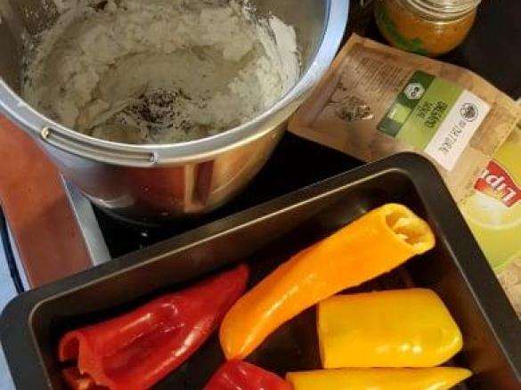 Plněné papriky smetanovým sýrem