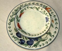 Zapečená cuketa s bramborem a česnekovou polévkou