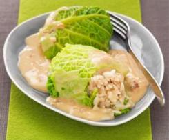 Plněná kapusta s hříbkovou omáčkou