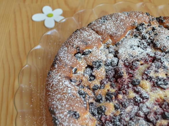 Sváteční bezlepkový koláč s rybízem