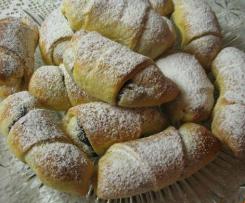 Makové rohlíčky ze zakysané smetany