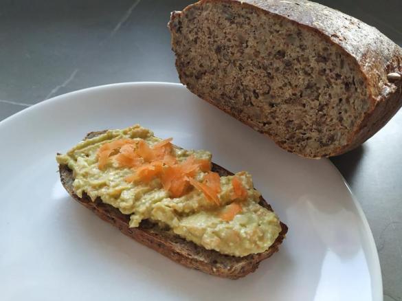 Avokádovo mrkvová pomazánka