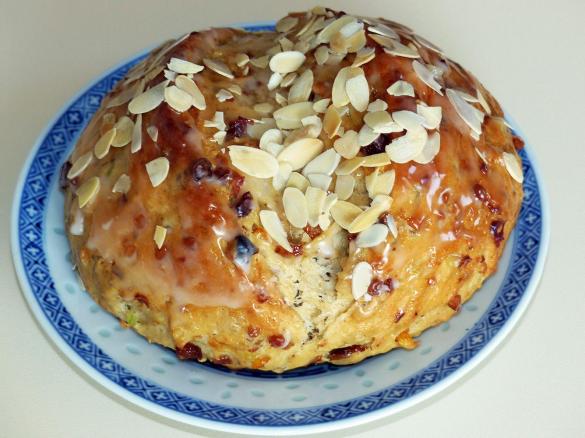 Celozrnný špaldový mazanec 