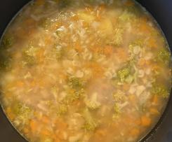 Zeleninová polévka s brokolicí