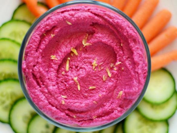 Hummus z červené řepy