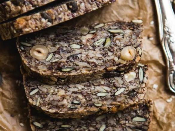 Semínkový chléb nejen pro dietářky