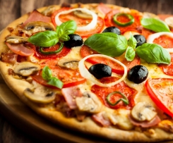 Pizza rychlé těsto bez kvasnic a rajčatová omáčka