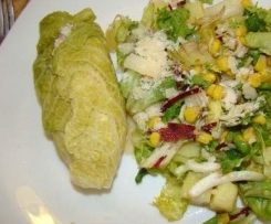 Kuřecí prsa v listu kapusty s kozím sýrem