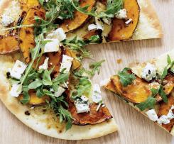 Pizza s rajčaty a bylinkami