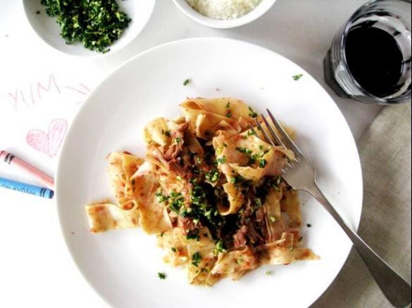 Telecí ragú s mlékem a fenyklem