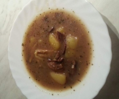 Sušené houby polévka s bramborem