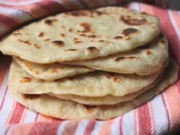 Pšeničné placky se zakysanou smetanou