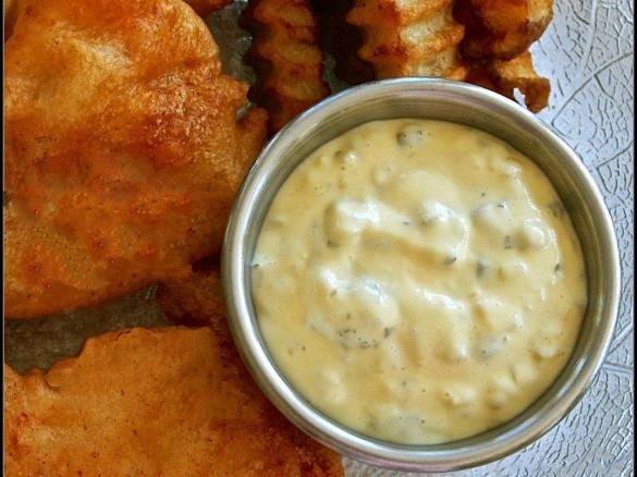 Česneková majonéza s worcesterovou omáčkou