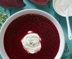 Polévka červená z řepy
