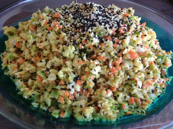 Kedlubnový salát se šunkou