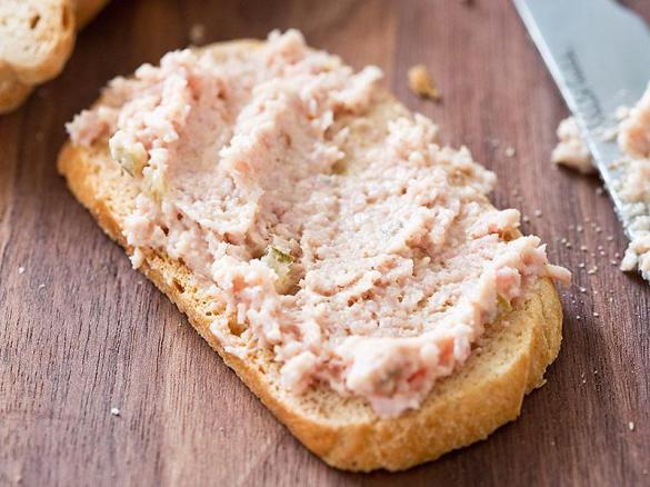 Italská šunková pěna